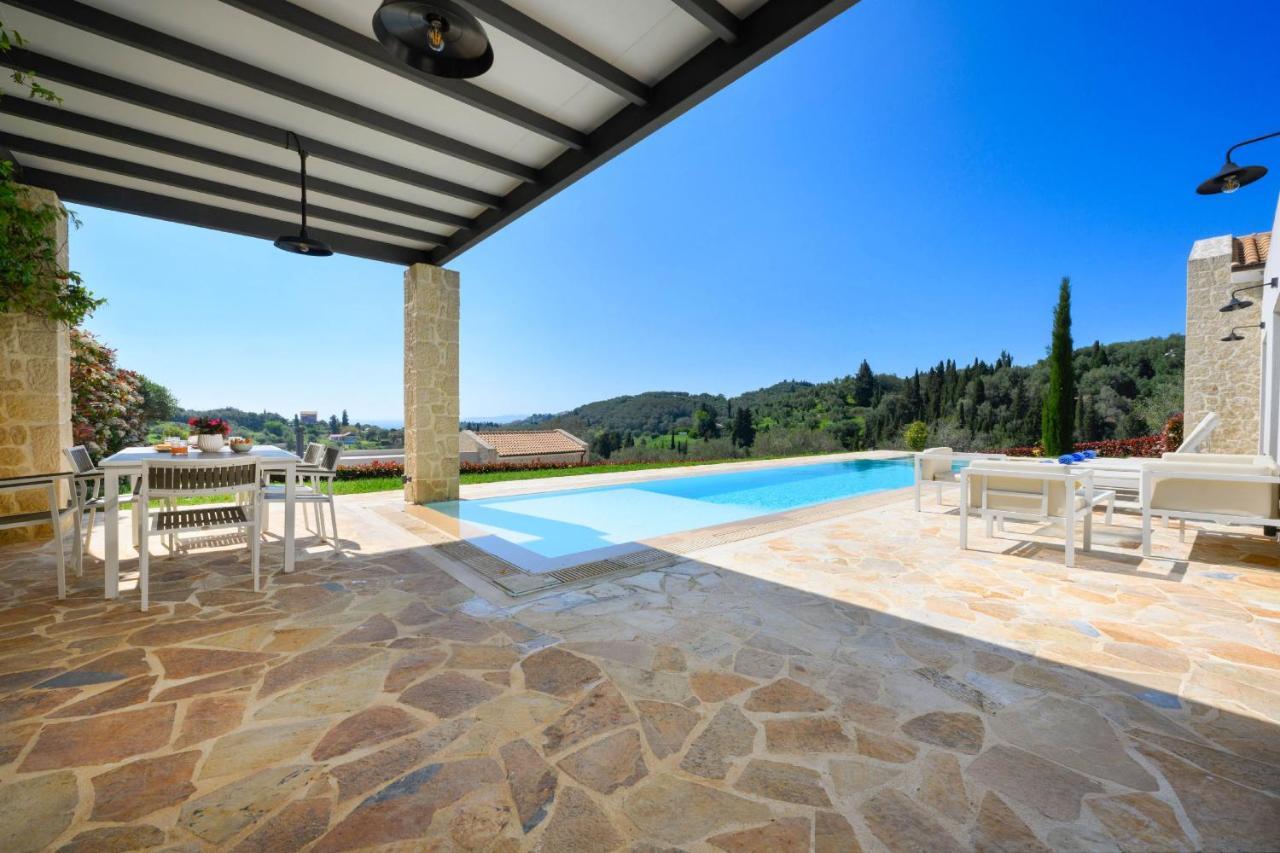 Lithari Luxury Villa *