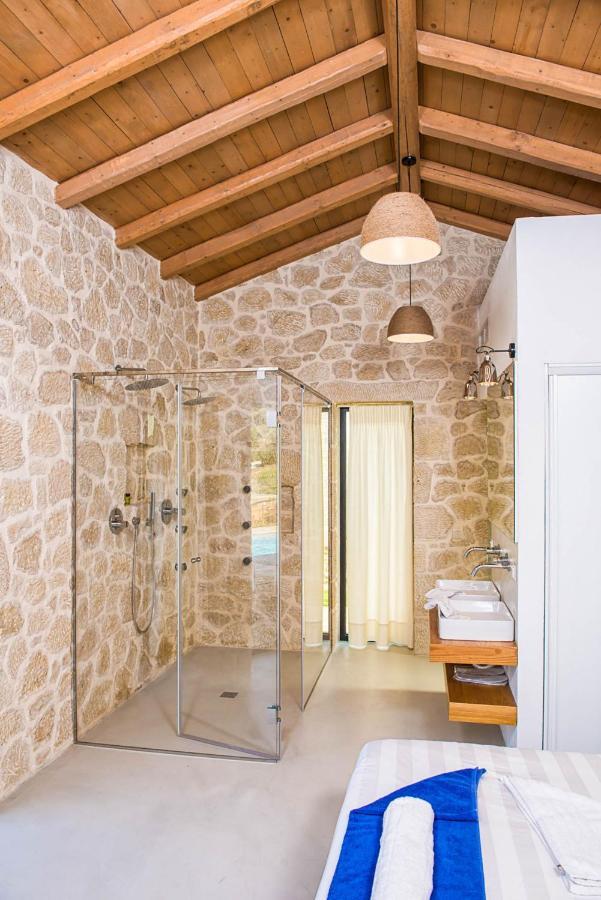 Lithari Luxury